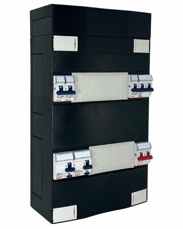 1 Fase Gewiss groepenkast met 3 groepen B16 + Fornuisgroep 2P+2N