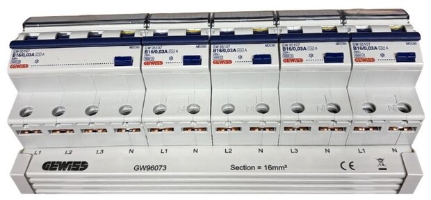 Gewiss kamrail - 1x 4P + 4x 2P (12 modules) - GW96073